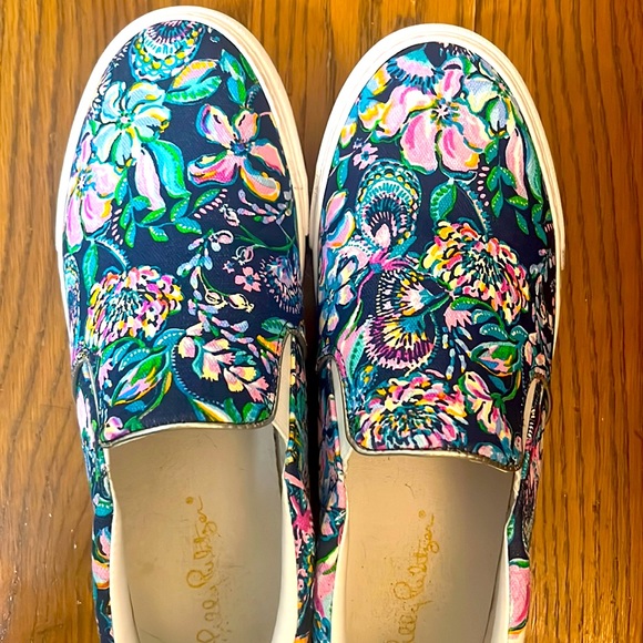 Lilly Pulitzer Shoes - GUC Lilly Pulitzer Julie sneaker 9